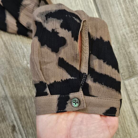 Rails Dress Womens Size XS Jasmine Tiger Stripe Smocked Waist Long Sleeve Tan - Picture 10 of 16